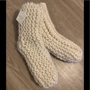 Lemon Collection Chain Link Slipper in white sand